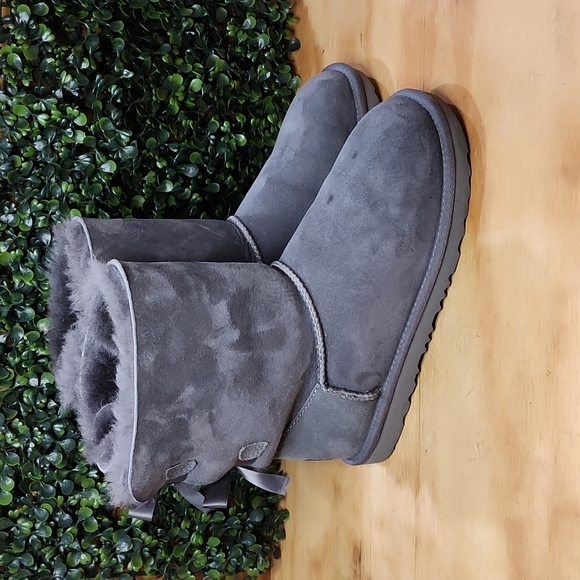 UGG Shoes - UGG Australia Bailey Bow II Sheepskin Boots | Size: 6 (Womens) | Gray